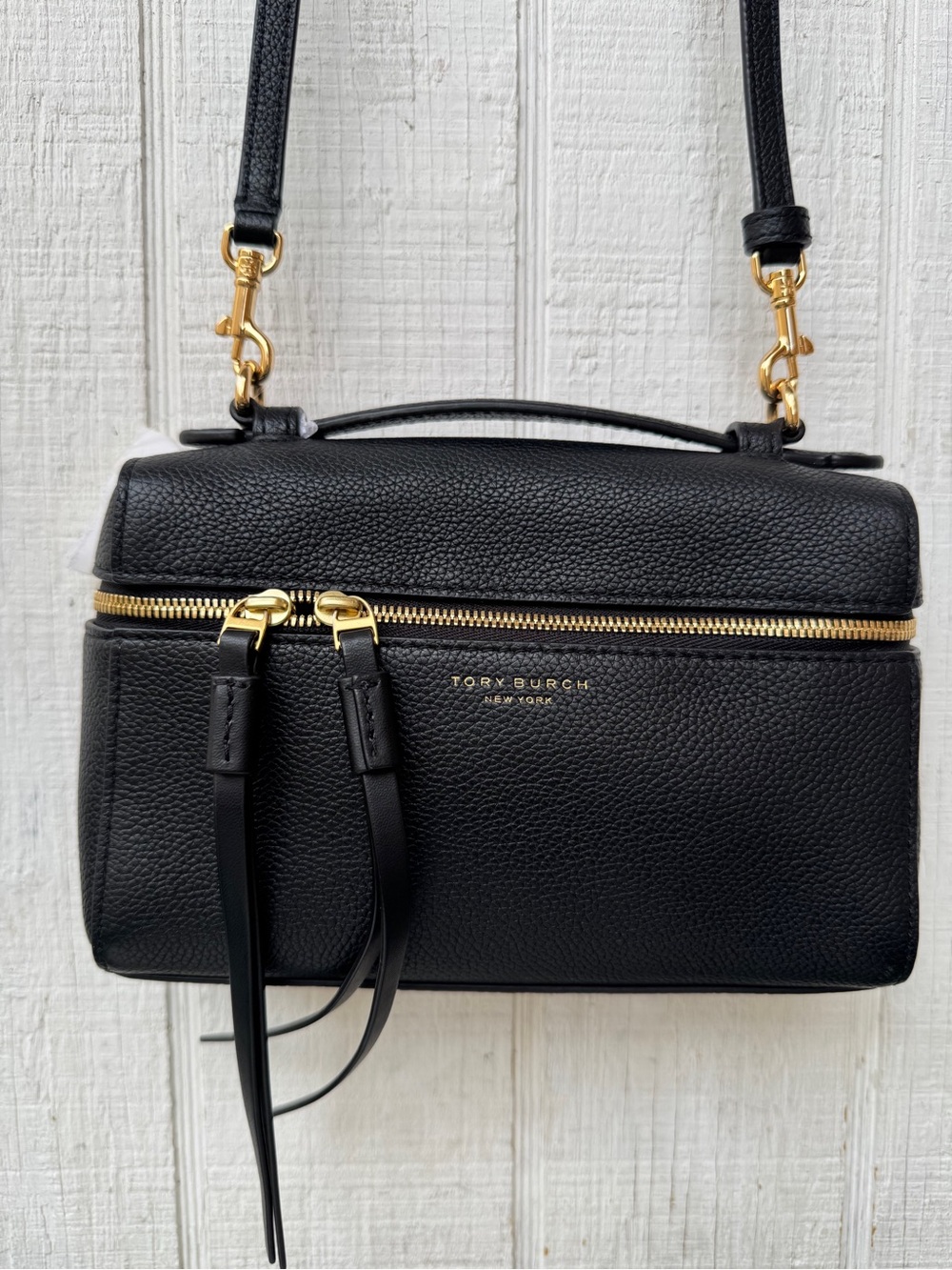 TORY BURCH SLIM ROMY TOP HANDLE
BAG in Black Leather Crossbody Bag like new - Picture 1 of 16